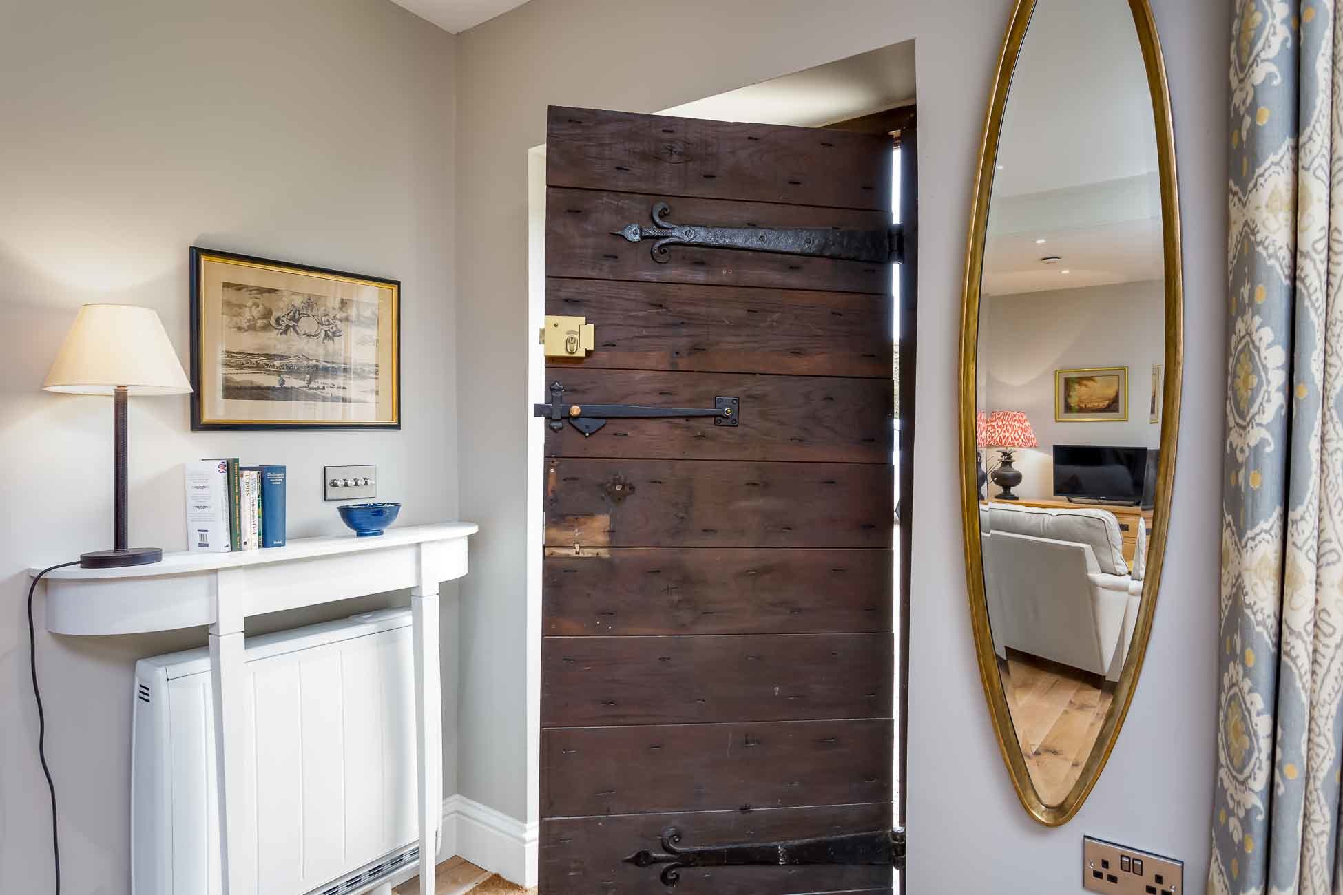 Country-Chic Interior Style: Inspiration from a Cotswolds Cottage ...