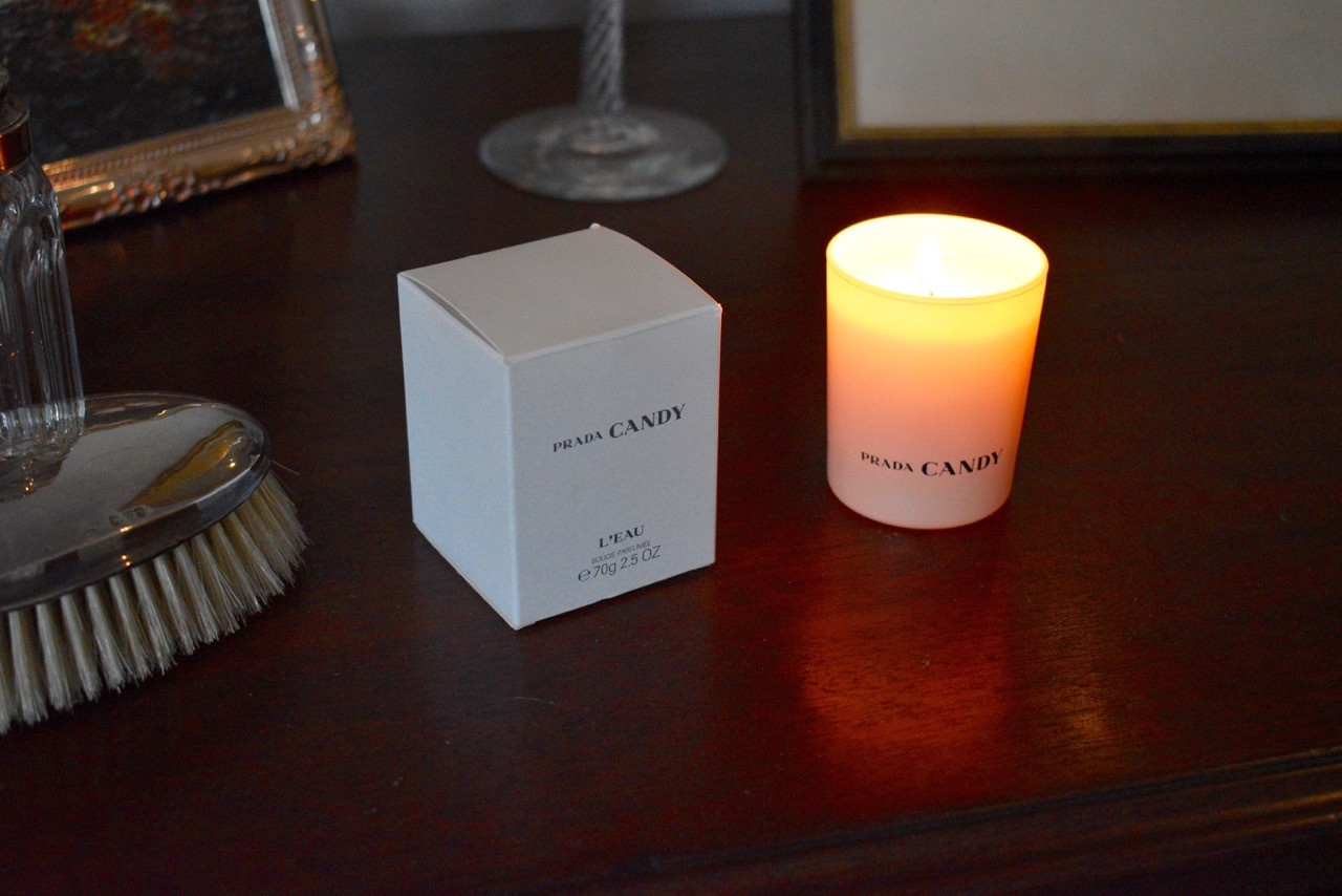 Candy L'Eau Scented Candle By Prada 